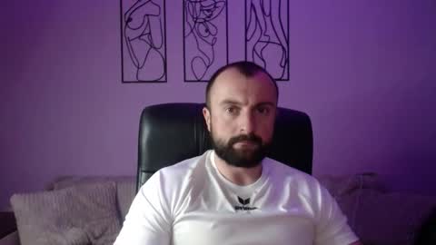 brindlefly69 online show from May 14, 10:35 am