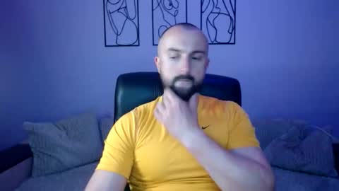 brindlefly69 online show from May 20, 10:44 am