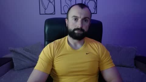 brindlefly69 online show from May 18, 10:32 am
