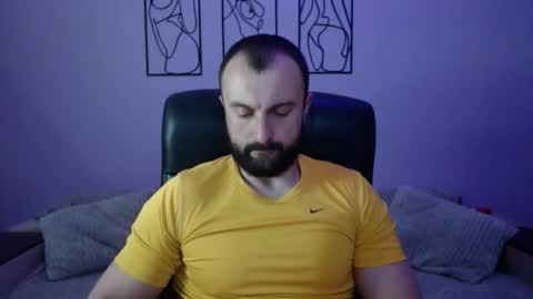 brindlefly69 online show from May 16, 10:36 am