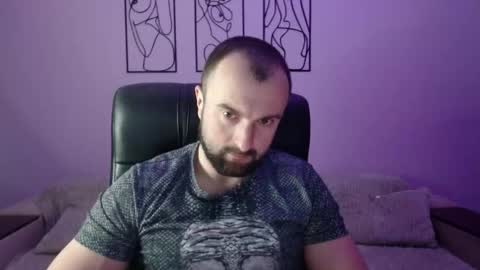 brindlefly69 online show from February 10, 11:48 am