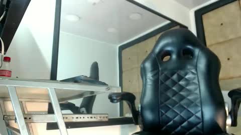 Snapshot of brindymichell chatting on September 18, 8:22 pm BrindyMichell online show from September 18, 8:22 pm