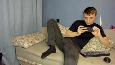 bristlebback online show from April 19, 4:39 pm