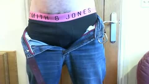 Snapshot of brit_dadbod chatting on December 14, 10:34 am brit_dadbod online show from December 14, 10:34 am