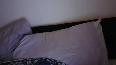 britishmonster93 online show from December 7, 7:54 pm