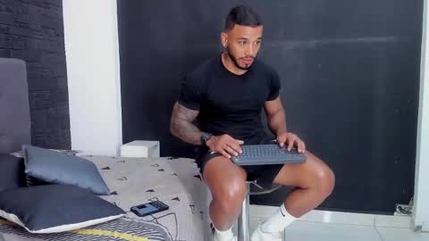 Snapshot of brock_hurn chatting on September 14, 10:23 pm brock_hurn online show from September 14, 10:23 pm