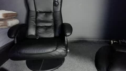 brockhurn_ online show from May 14, 1:58 am