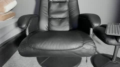 brockhurn_ online show from May 13, 1:57 am