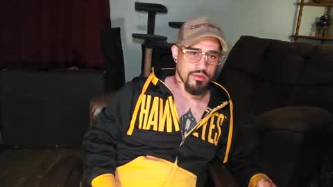 brownboyt online show from March 30, 11:44 am