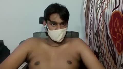 Snapshot of brownguy2505 chatting on January 2, 7:29 pm brownguy2505 online show from January 2, 7:29 pm