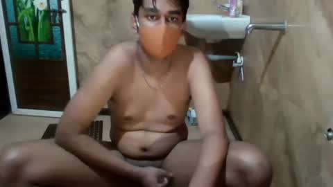 Snapshot of brownguy2505 chatting on January 9, 12:41 pm brownguy2505 online show from January 9, 12:41 pm