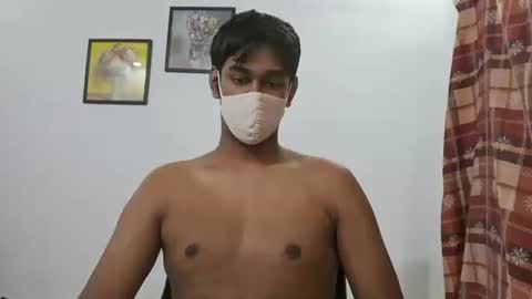 Snapshot of brownguy2505 chatting on October 5, 4:49 am brownguy2505 online show from October 5, 4:49 am