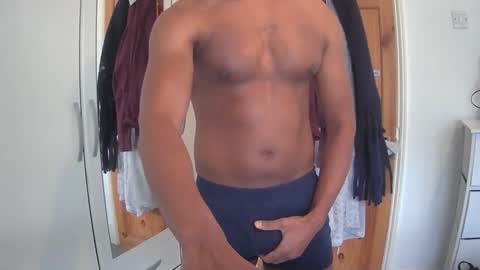 brownprince26 online show from February 22, 10:27 am