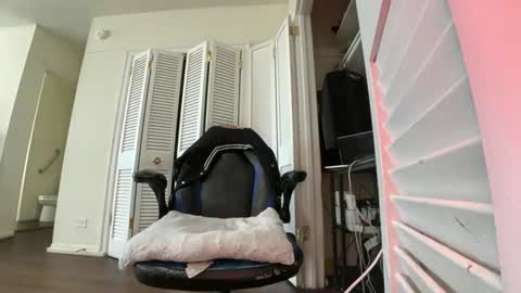 Brownskinshortyy online show from February 19, 3:52 pm