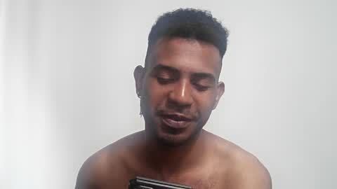 bruce_1111 online show from May 12, 4:59 pm