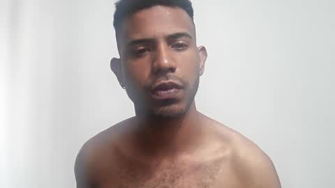 bruce_1111 online show from May 11, 12:51 pm