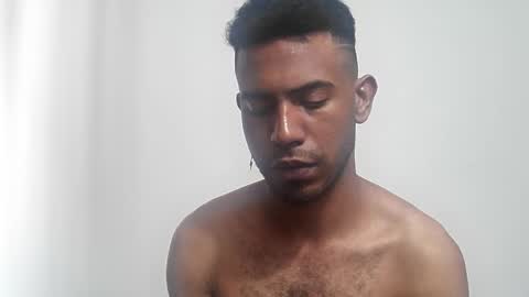 bruce_1111 online show from May 11, 4:04 pm