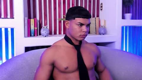 bruce_stroud online show from October 18, 4:28 am