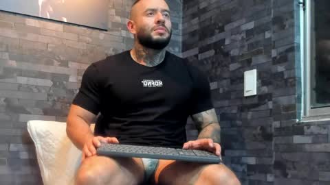brucedallas online show from May 11, 2:35 am
