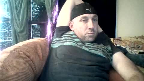 Snapshot of brucejuce666 chatting on March 7, 11:18 am brucejuce666 online show from March 7, 11:18 am