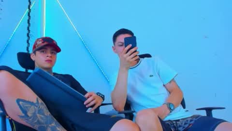 Snapshot of bruno_wild chatting on October 16, 6:10 am Bruno wild online show from October 16, 6:10 am