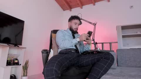 Andres Suarez online show from March 30, 3:02 pm