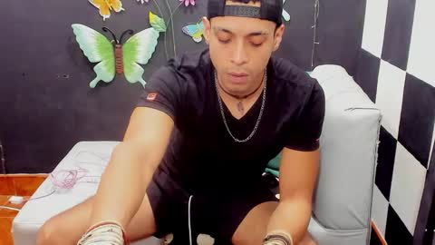 Snapshot of brunocuttie94 chatting on February 11, 7:27 pm Join my fan club here 150 tokens a month online show from February 11, 7:27 pm