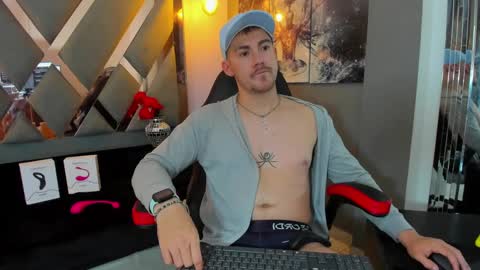 Snapshot of brunowalkerr chatting on October 10, 5:18 pm Say me Bruno online show from October 10, 5:18 pm