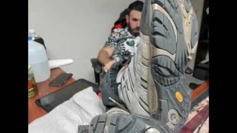 BRUTALMASTER1983 online show from December 24, 6:00 am