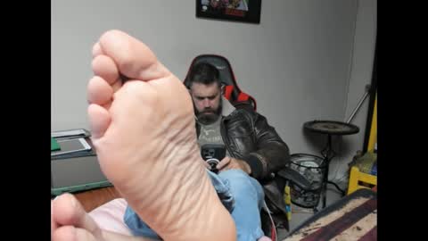 Snapshot of brutalmaster1983 chatting on October 17, 7:18 pm BRUTALMASTER1983 online show from October 17, 7:18 pm