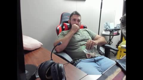 Snapshot of brutalmaster1983 chatting on October 5, 7:18 pm BRUTALMASTER1983 online show from October 5, 7:18 pm