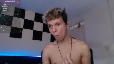 Snapshot of bryamado chatting on October 24, 10:00 pm bryamado online show from October 24, 10:00 pm