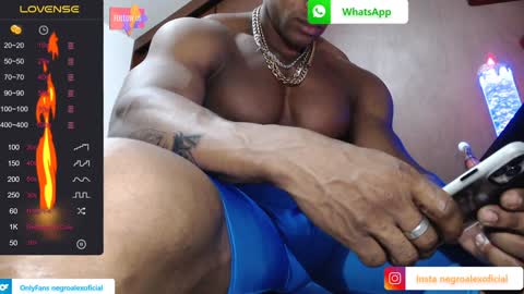 Snapshot of bryan_colen chatting on December 24, 10:28 pm Enjoy the best muscle straws online show from December 24, 10:28 pm