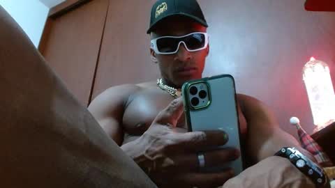 Snapshot of bryan_colen chatting on March 9, 3:55 am Enjoy the best muscle straws online show from March 9, 3:55 am