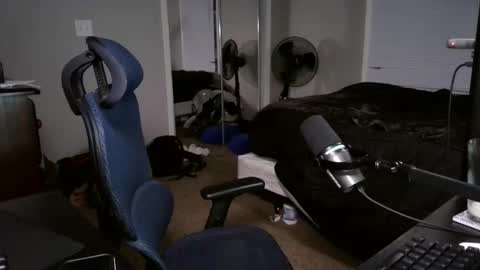 Snapshot of bubblebuttbdn chatting on October 15, 2:19 am BubblebuttBdn online show from October 15, 2:19 am