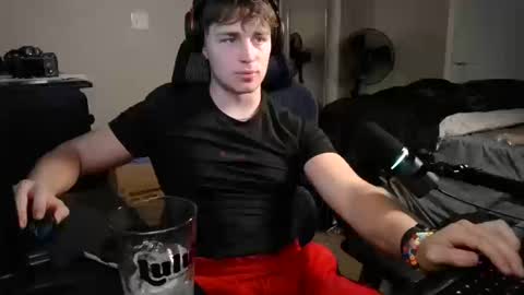 Snapshot of bubblebuttbdn chatting on October 17, 1:31 am BubblebuttBdn online show from October 17, 1:31 am