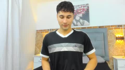 Snapshot of buddy_whitte chatting on February 17, 11:34 am Buddy Whitte online show from February 17, 11:34 am