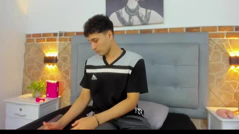 Snapshot of buddy_whitte chatting on February 24, 12:59 pm Buddy Whitte online show from February 24, 12:59 pm