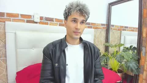 Snapshot of buddy_whitte chatting on September 12, 2:06 pm Buddy Whitte online show from September 12, 2:06 pm