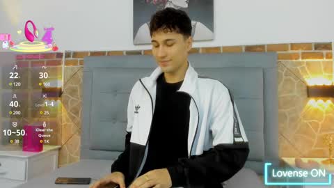 Snapshot of buddy_whitte chatting on February 26, 11:30 am Buddy Whitte online show from February 26, 11:30 am