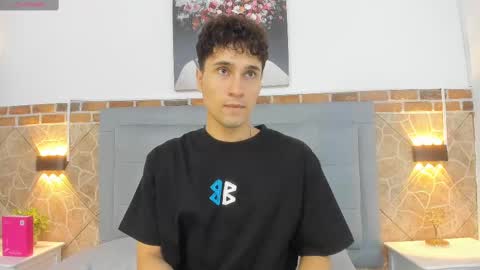 Snapshot of buddy_whitte chatting on March 8, 11:33 am Buddy Whitte online show from March 8, 11:33 am