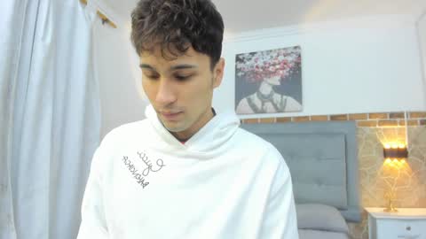 Snapshot of buddy_whitte chatting on January 24, 11:15 am Buddy Whitte online show from January 24, 11:15 am