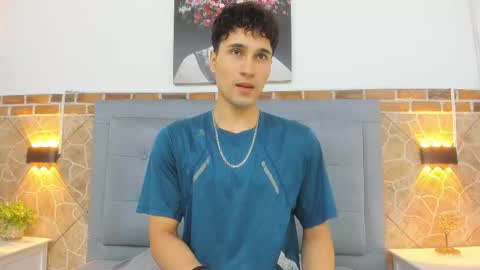 Snapshot of buddy_whitte chatting on March 6, 11:25 am Buddy Whitte online show from March 6, 11:25 am