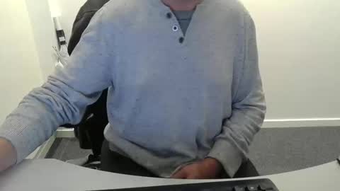 Snapshot of buggemann chatting on October 22, 2:48 am buggemann online show from October 22, 2:48 am