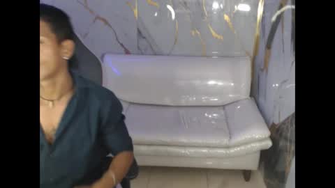 Snapshot of bull_cam chatting on October 1, 8:24 pm bull_cam online show from October 1, 8:24 pm
