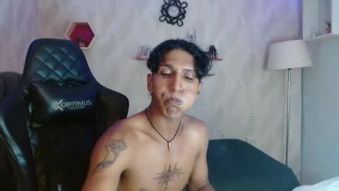 Snapshot of bull_cam chatting on September 24, 8:07 pm bull_cam online show from September 24, 8:07 pm