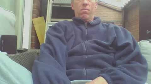 Dutch cock online show from May 12, 6:11 am