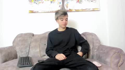 Snapshot of bunny_maxxi chatting on February 25, 12:34 pm bunny online show from February 25, 12:34 pm