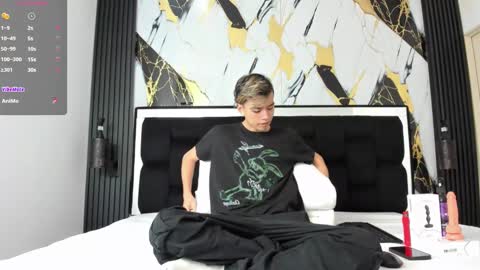 Snapshot of bunny_maxxi chatting on February 22, 12:19 pm bunny online show from February 22, 12:19 pm