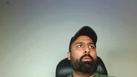 Snapshot of burlymonster chatting on February 8, 4:57 am Hairy Arabian online show from February 8, 4:57 am